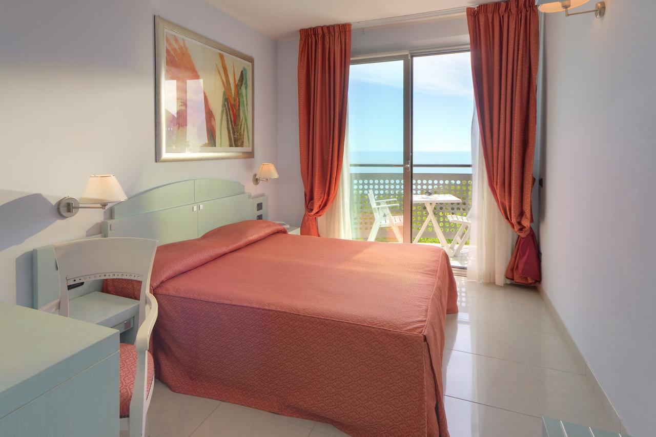 Hotel Eden Gigli نومانا المظهر الخارجي الصورة